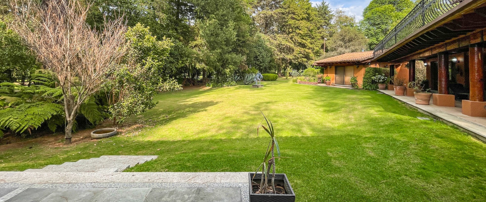Real Estate Avándaro